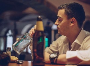 夢の中でお酒を飲んでいることに気づきましたか？あなたが酔っぱらいではないことを心配しないでください。 