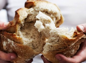 パンの夢の意味：パンとバターを食べる夢 